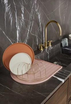 Sortie ✨ OYOY Living Design Accessoires De Rangement De Cuisine Egouttoir à Vaisselle Marron En Fer H12x31x15,5cm ???? -pots et bonbonnières Soldes egouttoir a vaisselle marron en fer h12x31x15 5cm 3